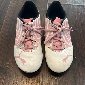 Pink pumas soccer cleats girls size 2.5